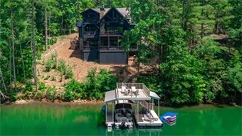 https://www.southerncomfortcabinrentals.com/wp-content/uploads/2023/02/img-lake-blue-ridge-cabins.webp